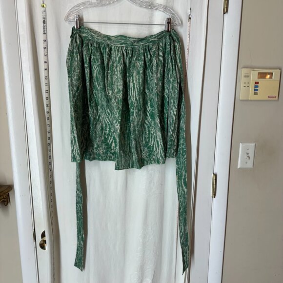Vintage Handmade Aprons - Picture 3 of 4